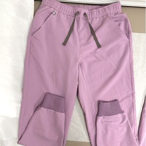 Figs Tansen scrub pants. Dusk. Small short.